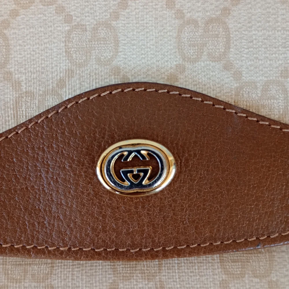 GUCCI PVC GG Supreme Clutch - Cream w/ Tan Leather - Picture 5 of 16